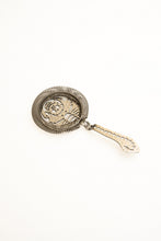 Afbeelding in Gallery-weergave laden, Hawthorne Strainer - Skull or Scorpion